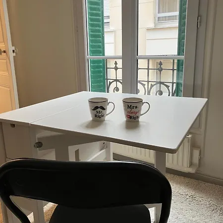 Apartment A 2min Du Metro *